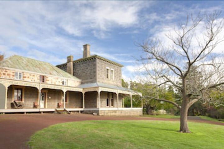 Warncoort ACT New Castle Tourism