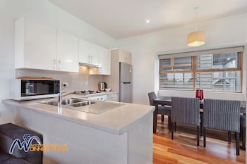 Zoncolan - Newcastle Accommodation 6