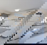 The Breakers 16B Government Road