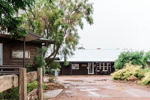 Saltbush Retreat - Newcastle Accommodation 4