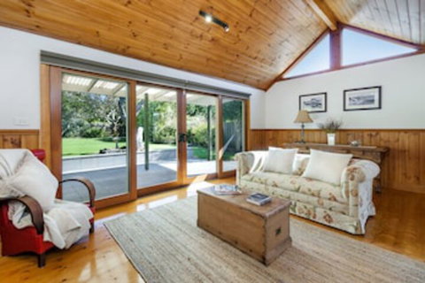 Abrahams On Bank - New Castle Tourism 0