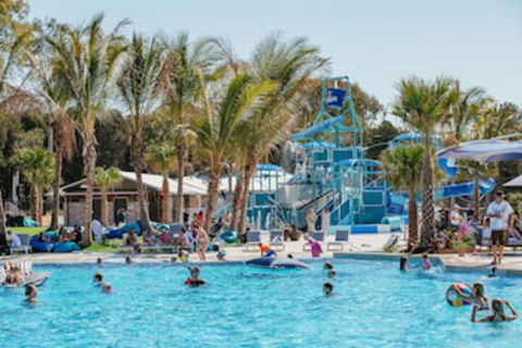 Big4 Sandstone Point Holiday Resort - New Castle Tourism 0