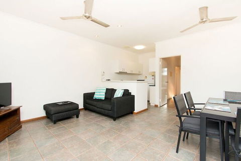 Cable Beach Apartments - Newcastle Accommodation 3
