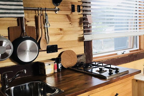 Altitude Tiny House Experience - New Castle Tourism 5