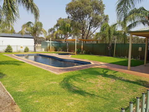 CluBarham Golf Resort - Newcastle Accommodation 1