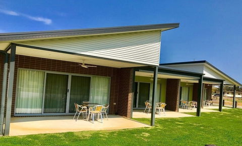 CluBarham Golf Resort - Newcastle Accommodation 0