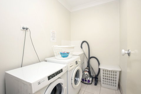 Anaheim Park Oasis - Newcastle Accommodation 2