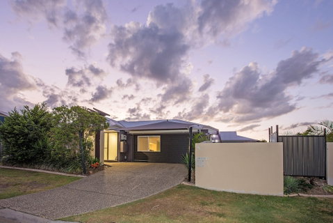 Anaheim Park Oasis - Newcastle Accommodation 3