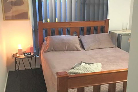 Yandina House - Newcastle Accommodation 6