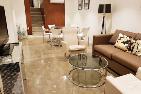 Darling Harbour Modern 2 Bedroom Terrace - Newcastle Accommodation 6