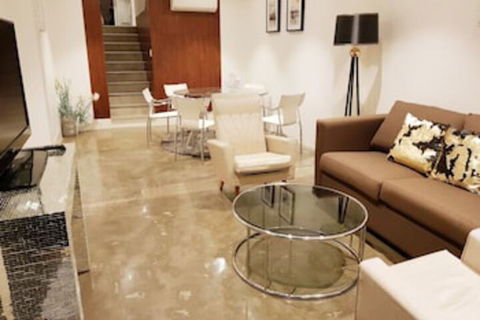 Darling Harbour Modern 2 Bedroom Terrace - Newcastle Accommodation 0