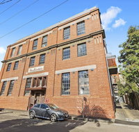 BOUTIQUE STAYS - Loft on Rose - Newcastle Accommodation