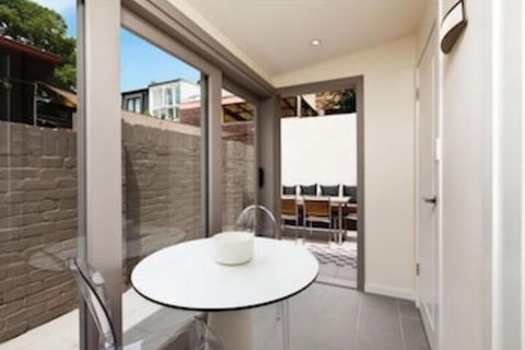 Spacious City 2 BR House Fit 6 PP - Newcastle Accommodation 1