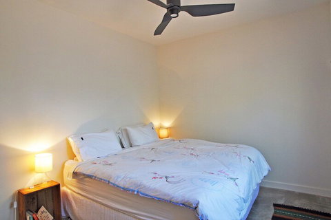 Armstrongs Close TO Beach - New Castle Tourism 7