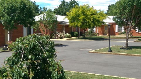Ross Motel - New Castle Tourism 1