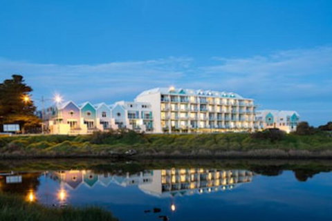 Lady Bay Resort - New Castle Tourism 0