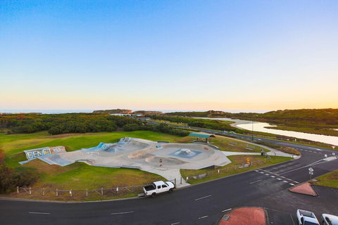 Lady Bay Resort - New Castle Tourism 3