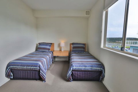 Lady Bay Resort - New Castle Tourism 7