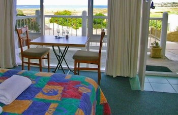 A Great Ocean View Motel - New Castle Tourism 3