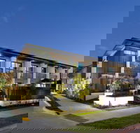 The Glen Hotel  Suites - Newcastle Accommodation
