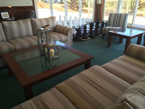 Views Pet Friendly Hotel â€“ Cape Schanck - New Castle Tourism 4