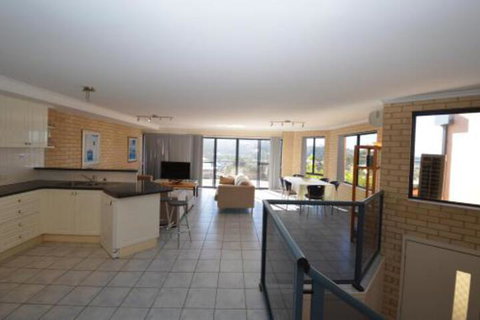 Aegean Blue - New Castle Tourism 7