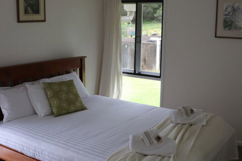 Mapleton Falls Farm House - Newcastle Accommodation 7