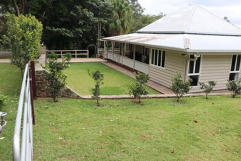 Mapleton Falls Farm House - Newcastle Accommodation 0