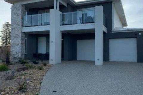 Bunya By The Sea - New Castle Tourism 5