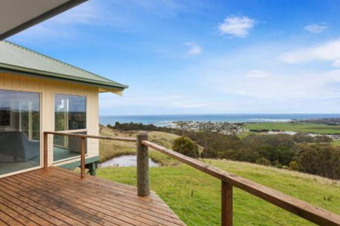 Acacia Brae - New Castle Tourism 2