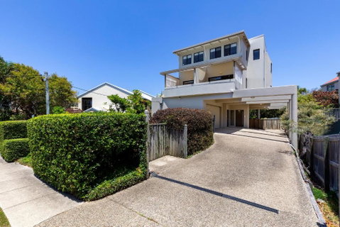 Wake Up To Ocean Views In Stylish Comfort - Newcastle Accommodation 7