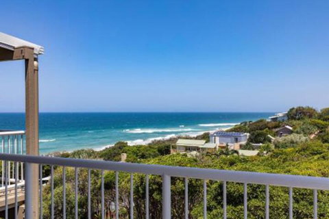 Wake Up To Ocean Views In Stylish Comfort - Newcastle Accommodation 0