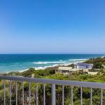 Wake Up To Ocean Views In Stylish Comfort - Newcastle Accommodation 1