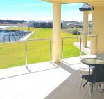 Island Waterfront Getaway WiFi - Newcastle Accommodation