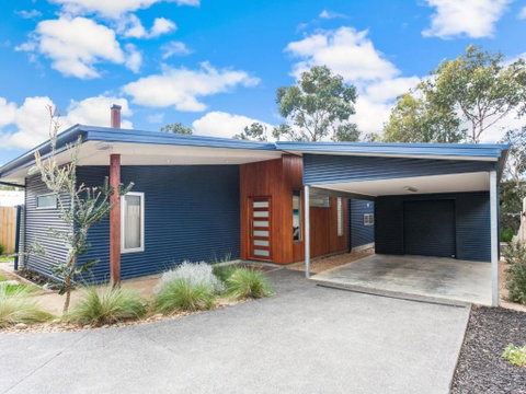 ANGLE By THE SEA Anglesea - Newcastle Accommodation 4