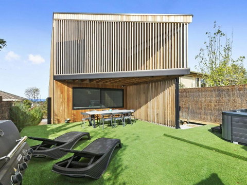 POINT BREAK NEW LISTING 2019 - Newcastle Accommodation 2
