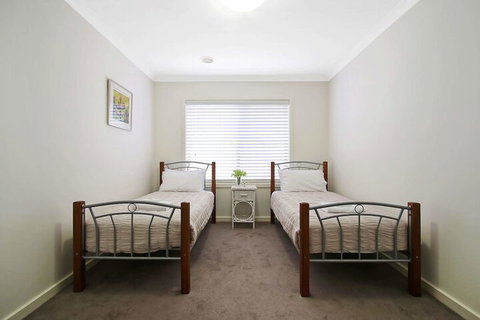 The Grand Holiday House - Newcastle Accommodation 6