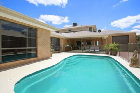 The Grand Holiday House - Newcastle Accommodation 0