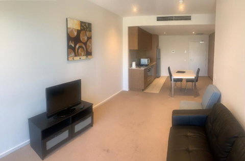 RNR Light Square - Newcastle Accommodation 6