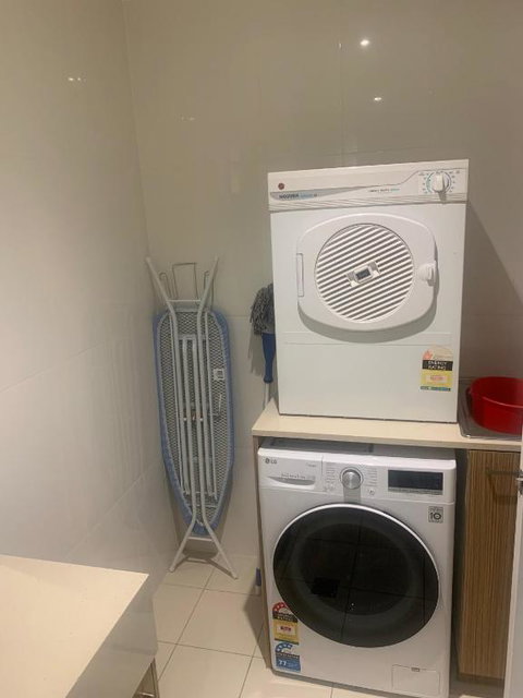 RNR Light Square - Newcastle Accommodation 4