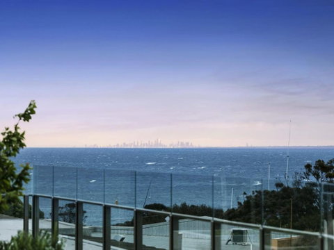 SEA TEMPLE MORNINGTON - Newcastle Accommodation 1