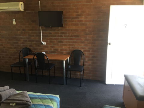 Millmerran Motel - New Castle Tourism 5