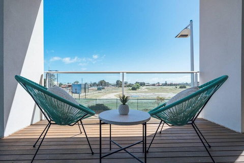 The Cove At New Port Pool Spa Sauna Gym & More - Newcastle Accommodation 5