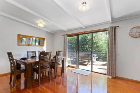 YARRABEE The Perfect Getaway! - Newcastle Accommodation 5