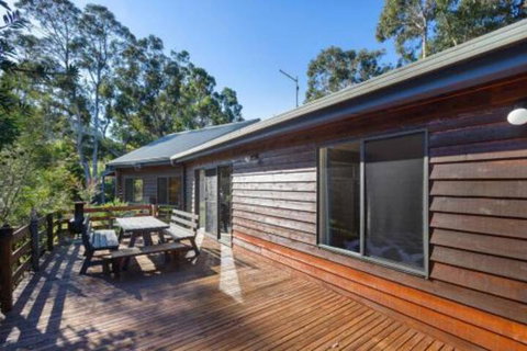 YARRABEE The Perfect Getaway! - Newcastle Accommodation 4