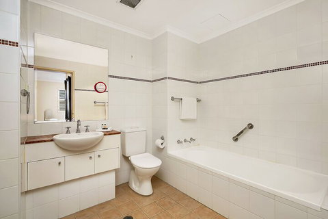 HC102 Karrabee Avenue Huntleys Cove - Newcastle Accommodation 3