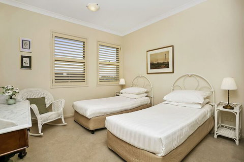 HC102 Karrabee Avenue Huntleys Cove - Newcastle Accommodation 6
