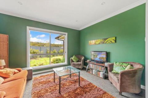 Ontario Way 1 Burrill Lake - Newcastle Accommodation 5
