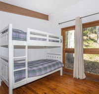 Surfers Ave 17 Narrawallee - Newcastle Accommodation