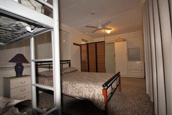 Pine Villas Walk To Beach Ocean Views - New Castle Tourism 1